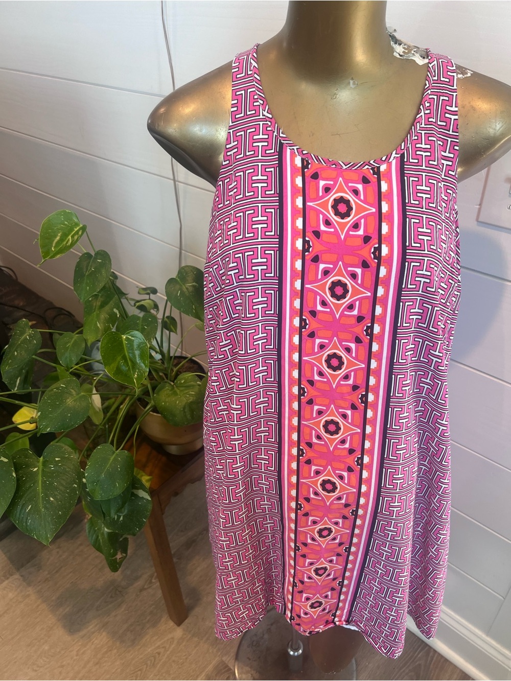 crown & ivy Pink Geometric Print Sleeveless Shift Dress
